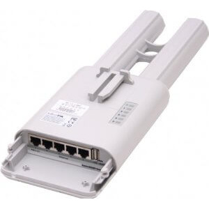 OmniTikUPA-5HnD with 400MHz CPU, 64MB RAM, 5GHz Dual Chain 802.11a/n Radio with 2x 7.5dBi Integrated Omni Antennas, USB, PoE-Out, RouterOS L5, PoE, PSU, pole mount