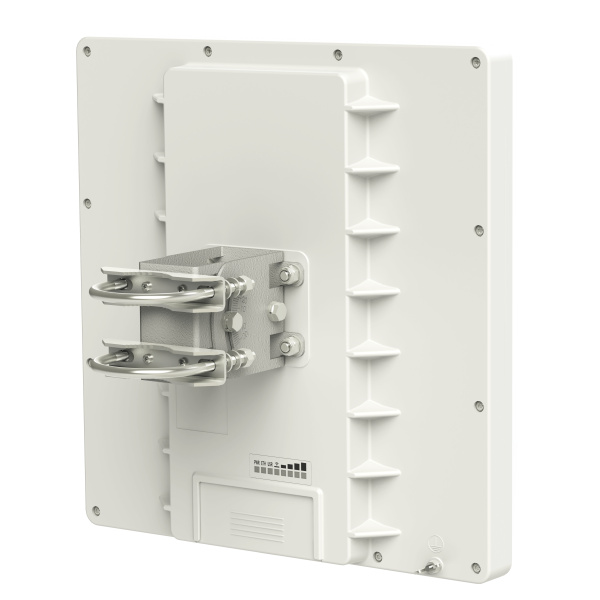 QRT-2 2.4GHz Dual Chain 802.11b/g/n Radio with 17dbi High Power Integrated Panel Antenna, Gigabit LAN, RouterOS L4, PoE, PSU, pole mount